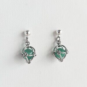 Vintage classic & elegant green aventurine caged pearl and silver earrings